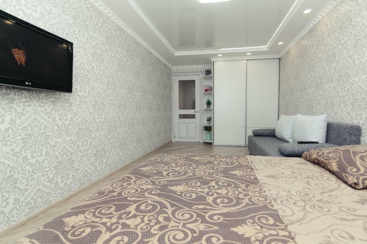 Luxury On Kondrateva Street *