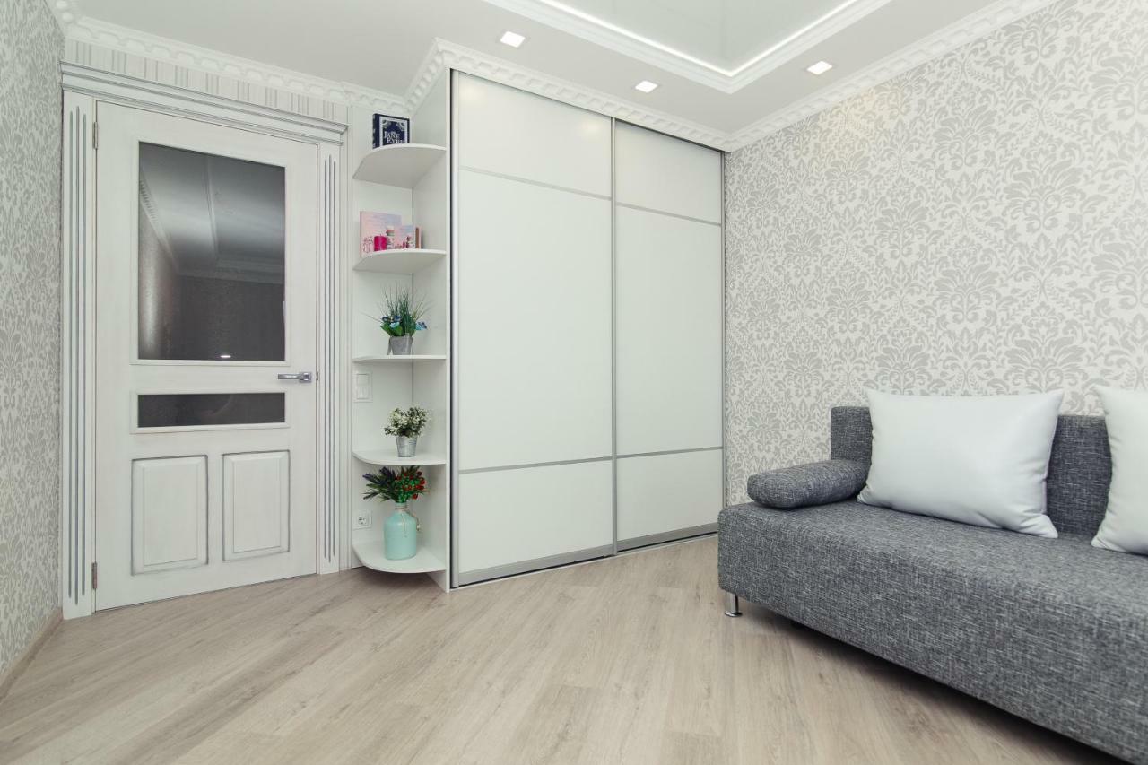 Apartment Luxury On Kondrateva Street